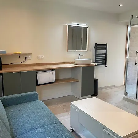 D'hotes Sablina, Parc Et Des Minimes Bed & Breakfast